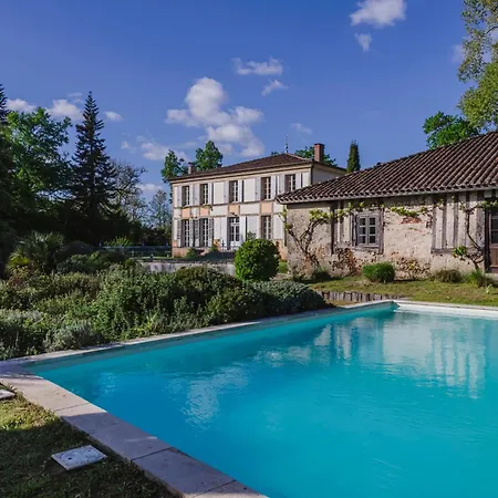 Chateau De La Grotte Vila