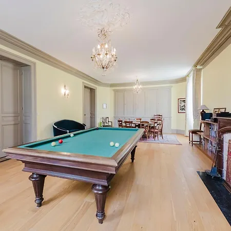 Vila Chateau De La Grotte *