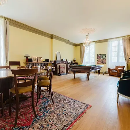 Chateau De La Grotte