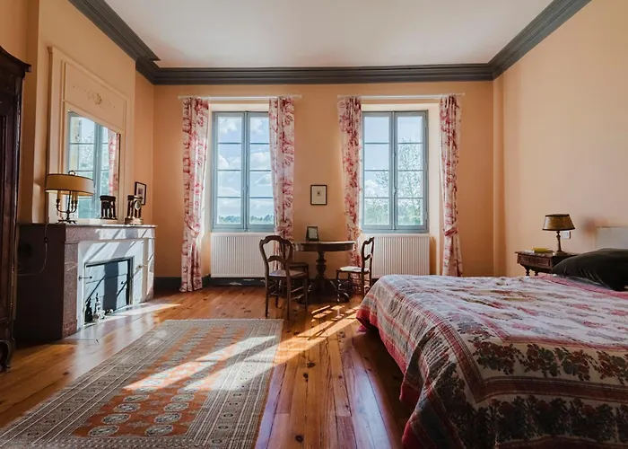 Chateau De La Grotte