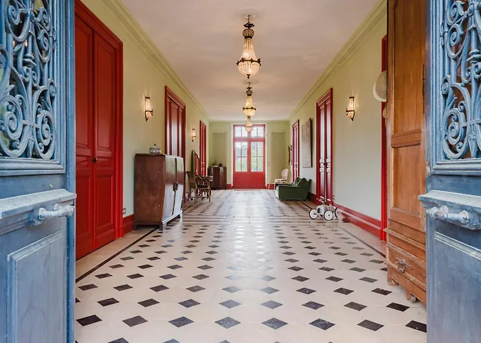 Chateau De La Grotte *